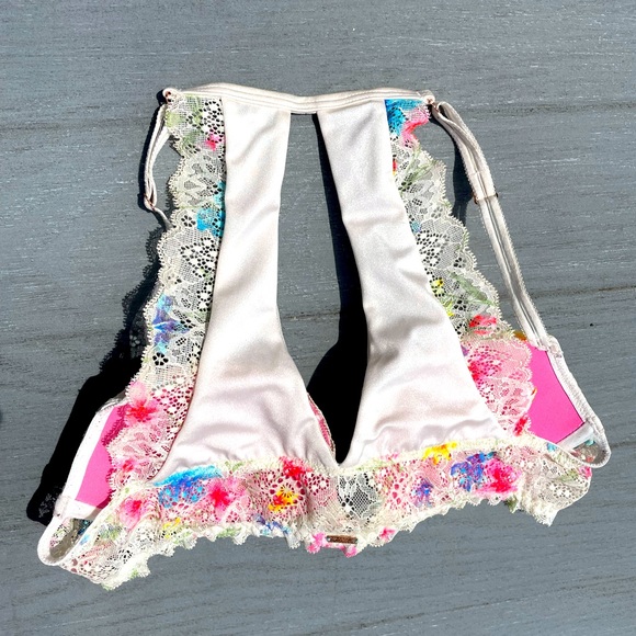 PINK Sexy Push-up Razorback Floral print lace Bra - Picture 4 of 4